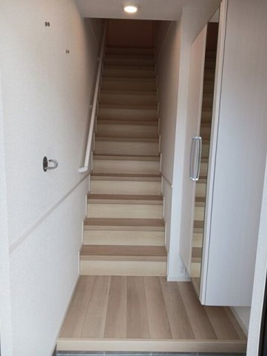 カプシーヌ セゾンの玄関