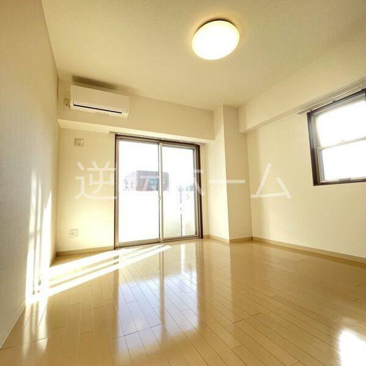 Alii Iの居間