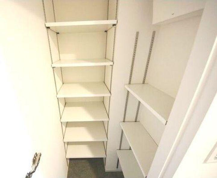 シーズンフラッツ千種の玄関