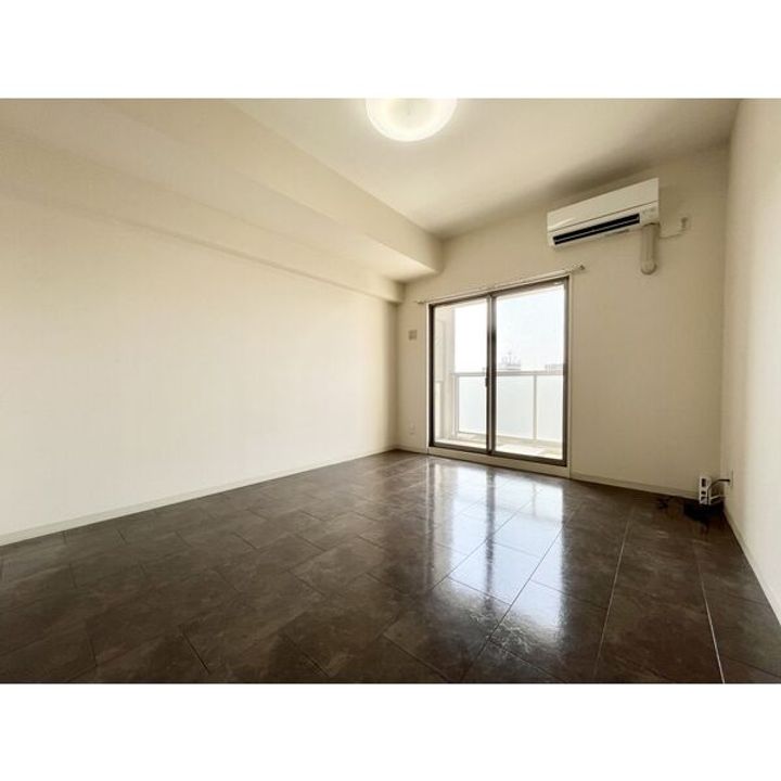 プライマル名古屋吹上の居間