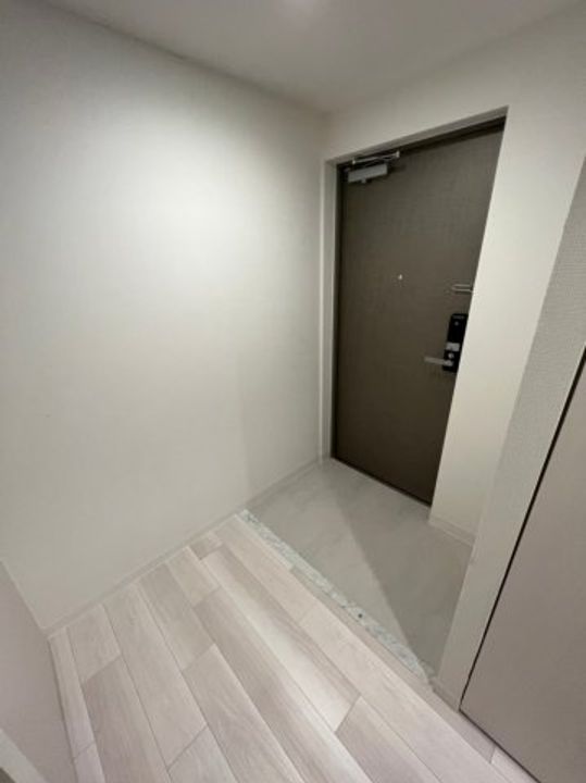 エスリード大須デュオの玄関