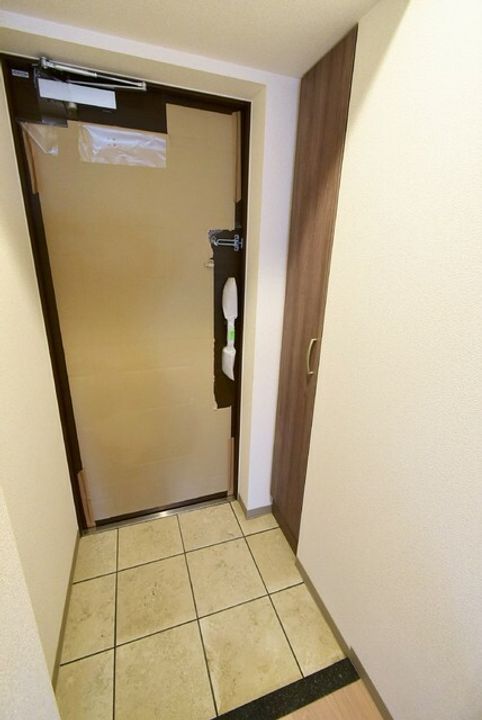 プレイズシード大曽根の玄関