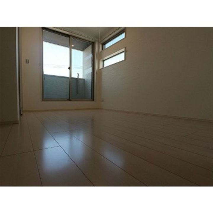 REGALEST COMFORT102の居間