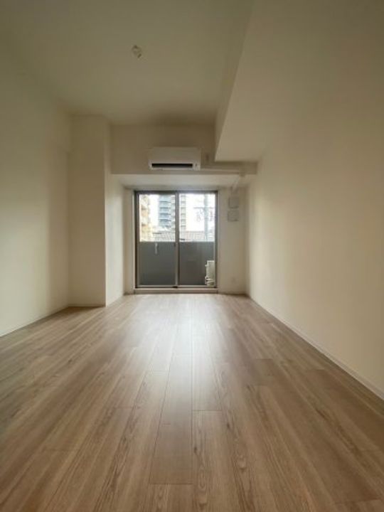 エスリード栄ラ・ヴィの居間