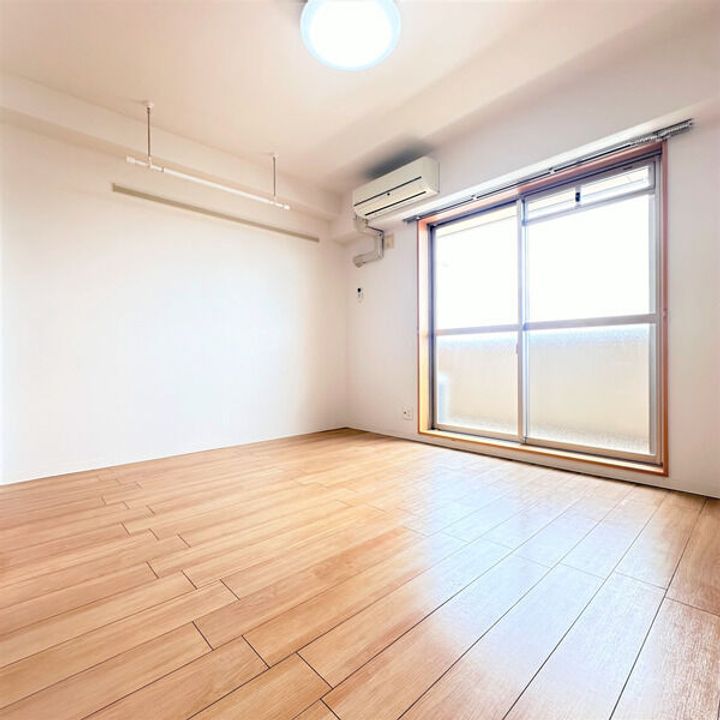 プランドール城見通の居間