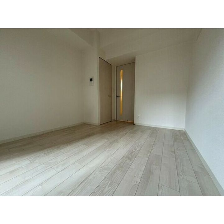 プレサンス金山コネクトの居間