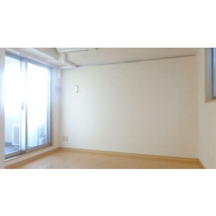 東桜コート401の居間