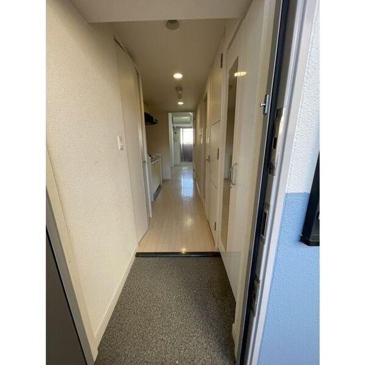 プレサンス新栄リミックスの玄関