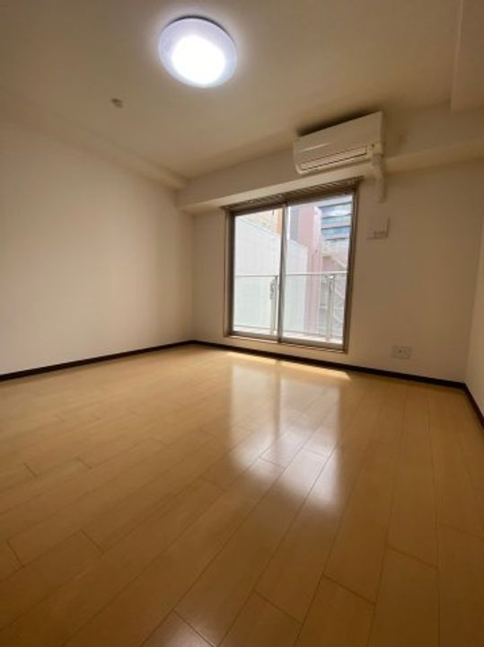 サン・錦本町ビルの居間