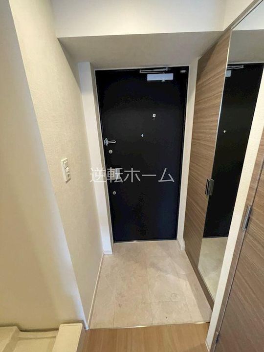 メイクスデザイン上前津の玄関