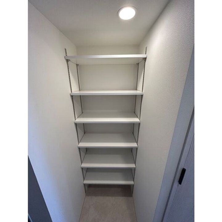 ルネフラッツ黒川Ⅱの玄関