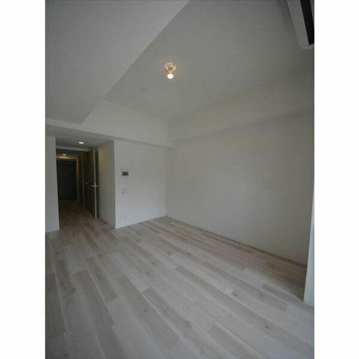 エスリード新栄プライムの居間