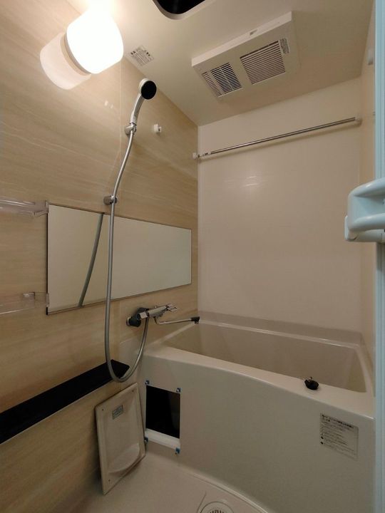 プレサンス吹上駅前エテルノ1405の風呂