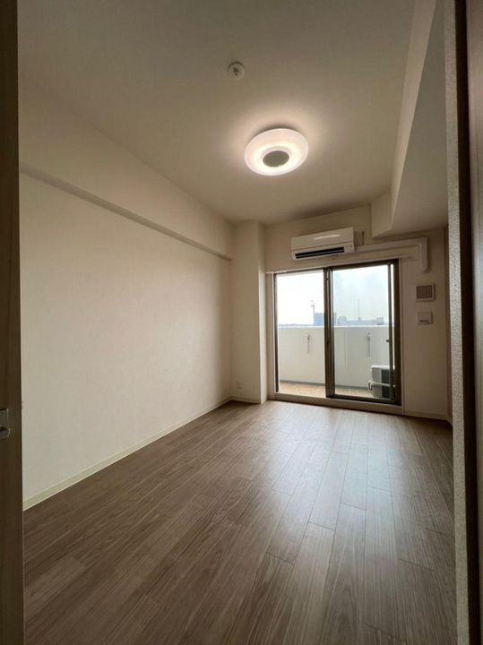 プレサンス大曽根駅前ファーストの居間