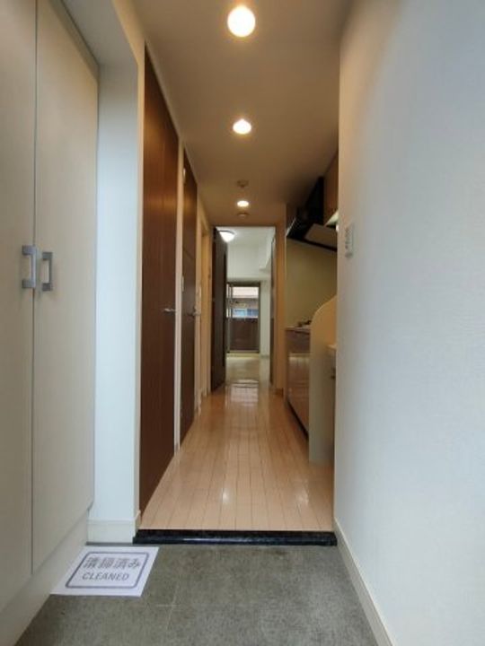 プレサンス名古屋城前ラバンカの玄関