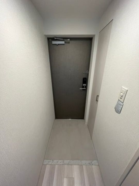 エスリード大須デュオ407の玄関