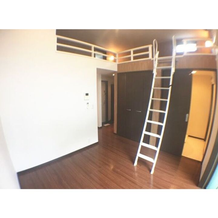 サクセスパートナー101の居間