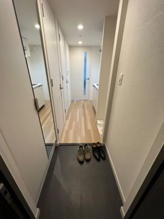 プレサンス大須観音フィエスタの玄関