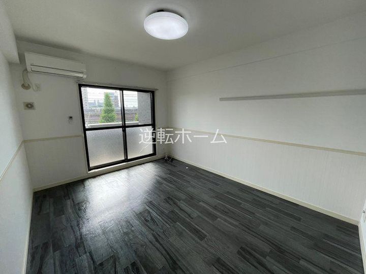 ピーステン名駅南の内装