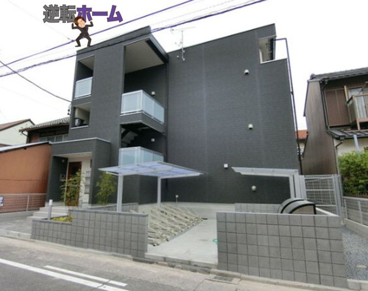 リブリ・JSNの外観