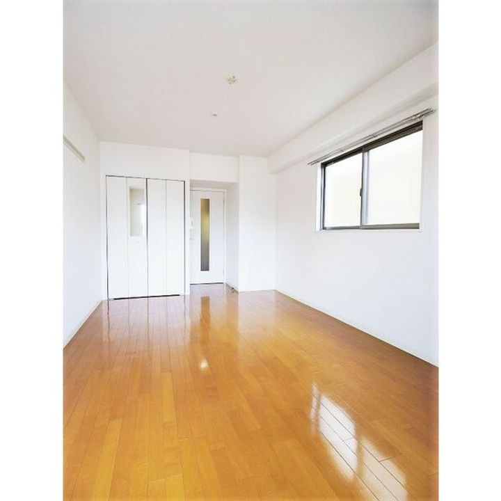 プロシード千代田の居間