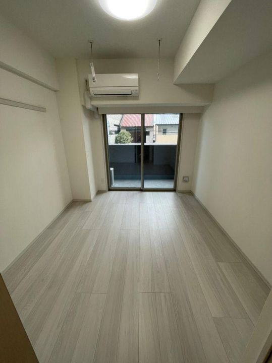 ディアレイシャス泉の居間