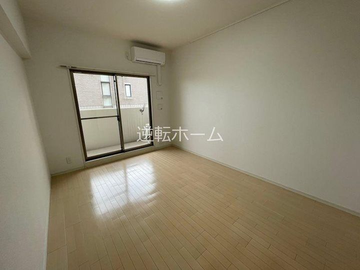 KDXレジデンス神宮前の居間