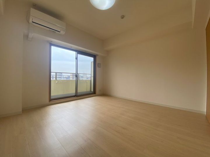 レジデンス金山スクエア(旧プライムアーバン金山)の居間