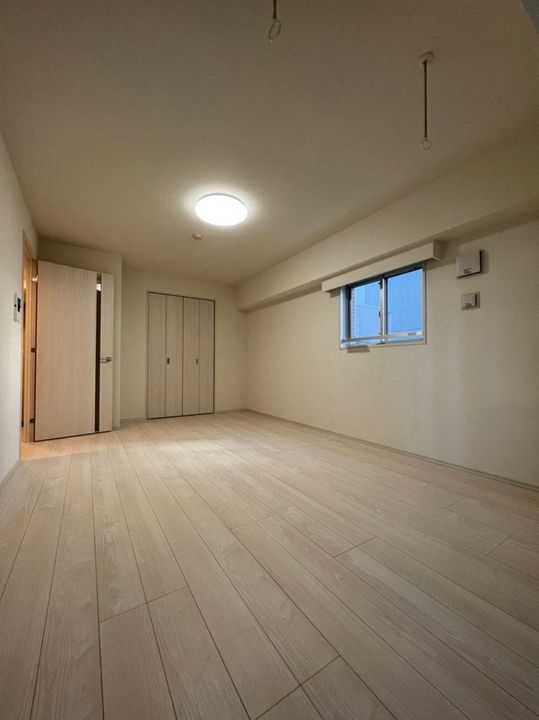 ディアレイシャス大須観音の居間