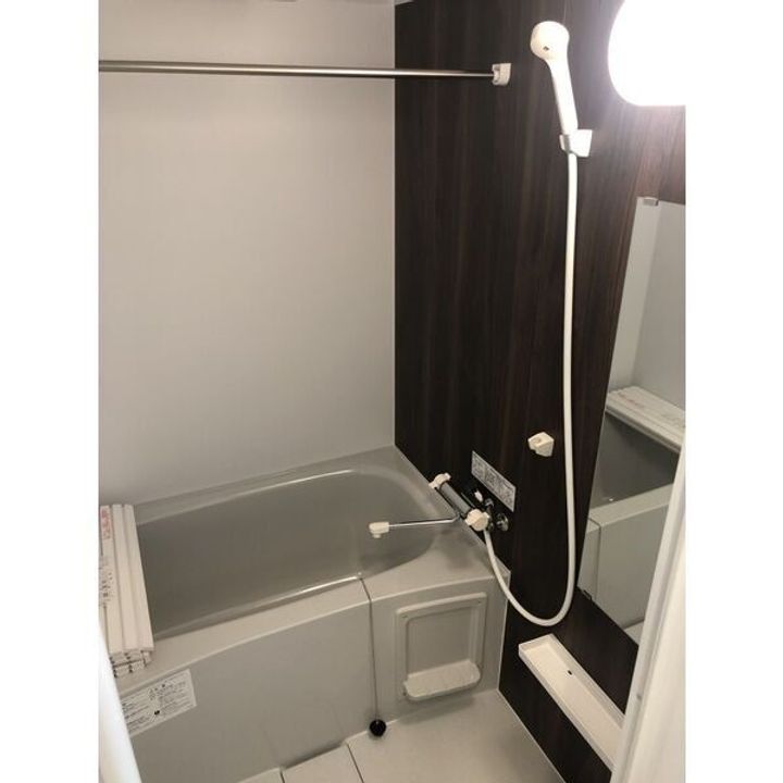 リラ出来町202の風呂