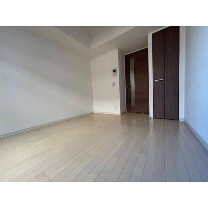 プレサンスSAKAE白川公園の居間