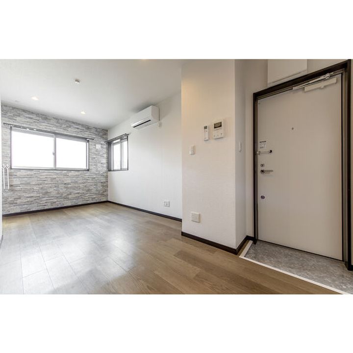 SELENITE日比野(セレナイトヒビノ)102の居間