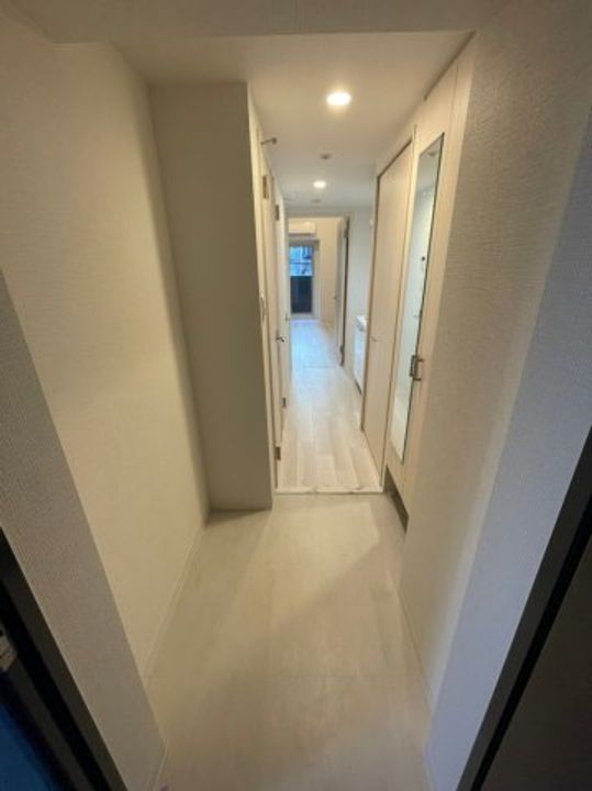 エスリード上前津テルツェの玄関