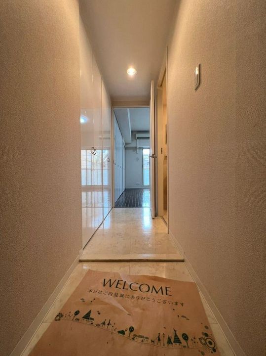 グランルージュ栄 Ⅱの玄関