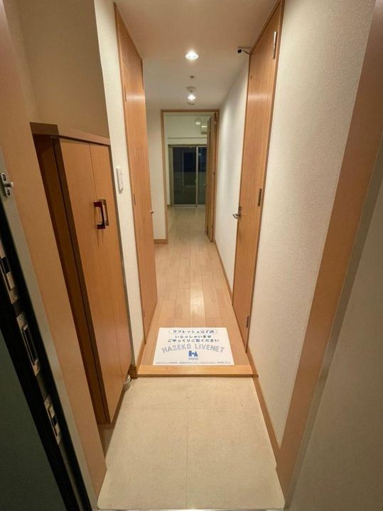 ライブコート泉の玄関