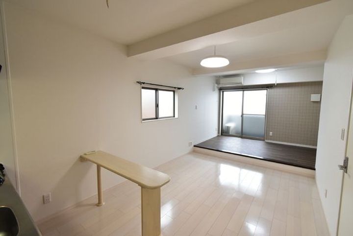 Solid名駅南の居間