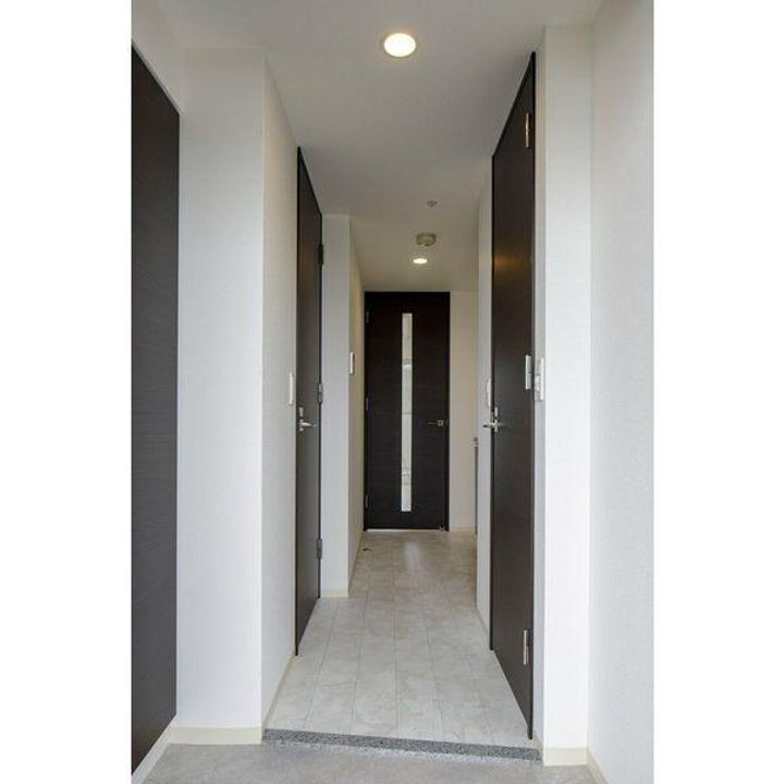 エステムコート名古屋金山ミッドクロスの玄関