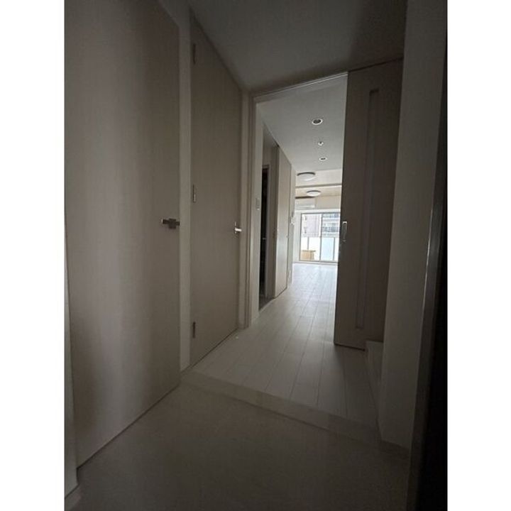 ブランシエスタ金山北の玄関