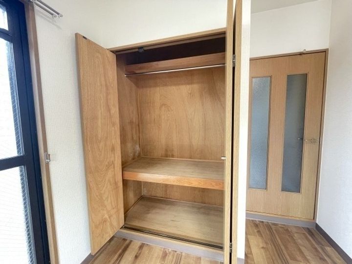 エトワール河地の内装