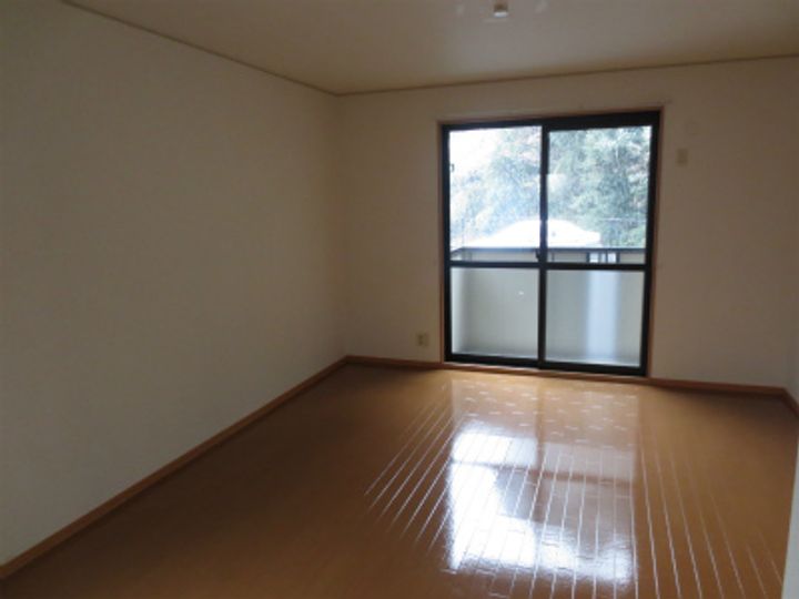 セジュール行友IIの居間