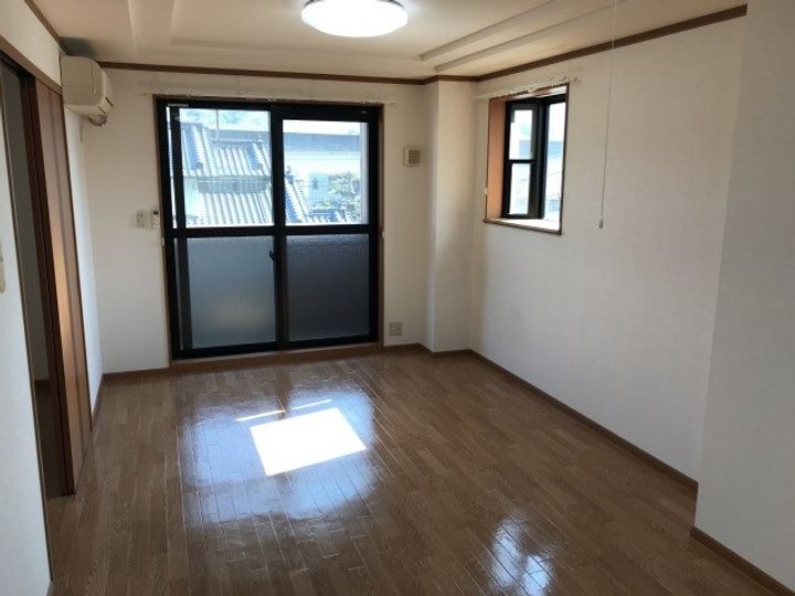 ラ・ヴィータ高取北II104の寝室