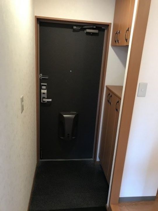 ラ・ヴィータ高取北II104の玄関