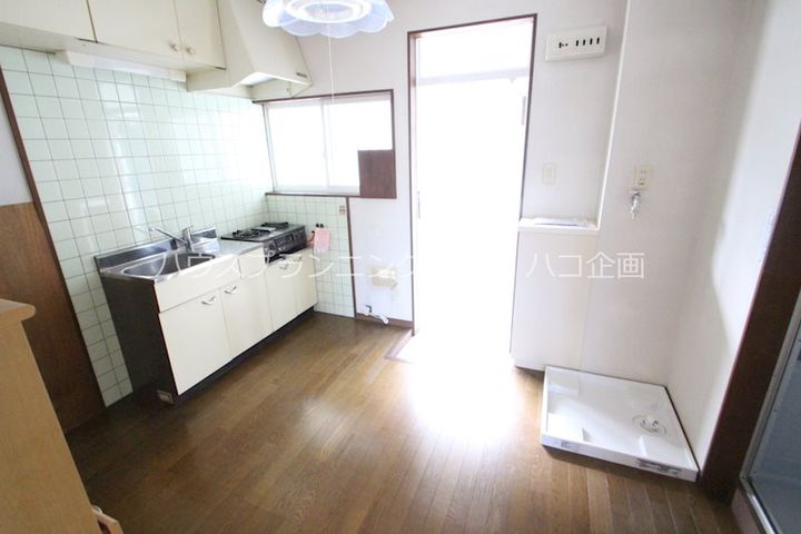 フローレンス2番館の玄関