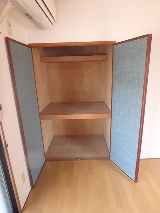 ロイヤルハウスみつみの内装