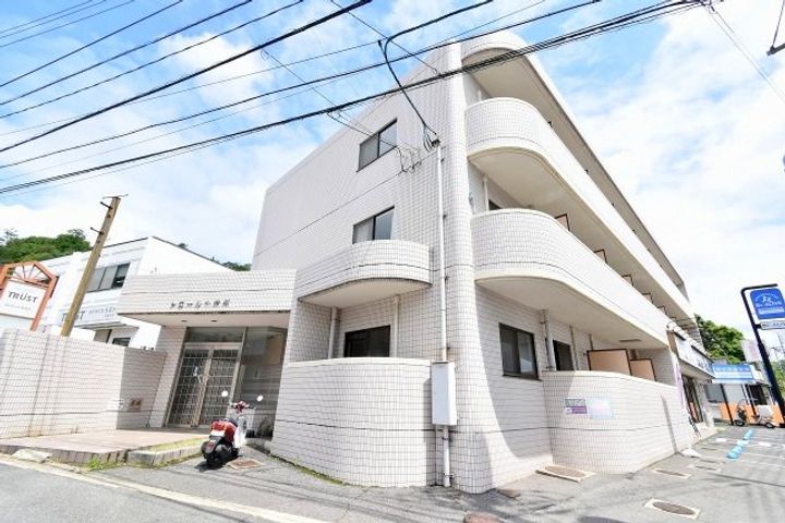 トロール小野原の外観