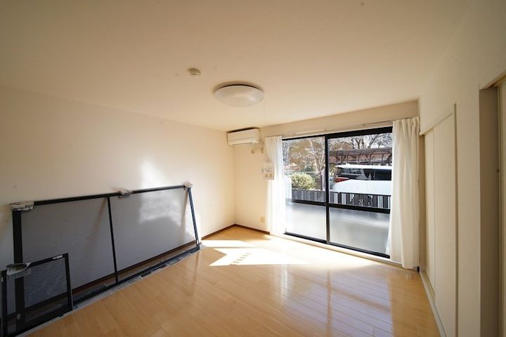 フローレル品川の居間
