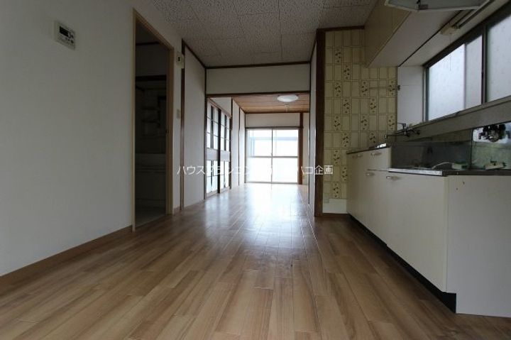 広島県広島市安佐南区相田7丁目(一戸建)の賃貸物件の居間