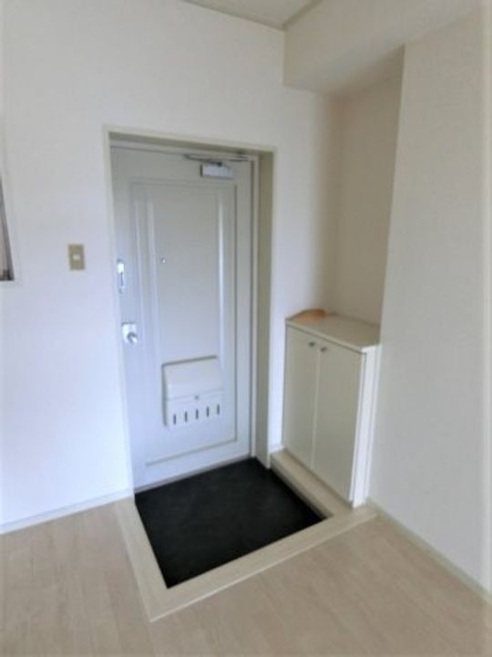 コーポカワモトの玄関