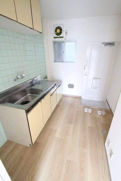 広島県広島市安佐南区長束3丁目の賃貸マンションのキッチン