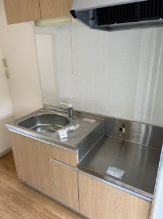 広島県広島市佐伯区五日市町大字石内の賃貸アパートのキッチン